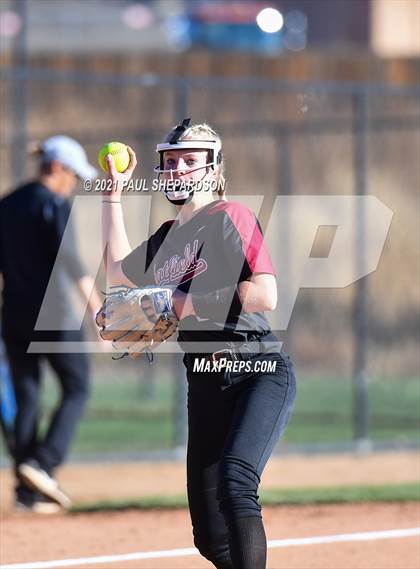 Thumbnail 3 in Chatfield vs. Grand Junction Central  (CHSAA 5A State - 1st Round) photogallery.