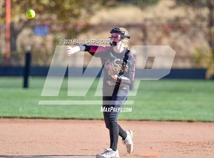 Thumbnail 1 in Chatfield vs. Grand Junction Central  (CHSAA 5A State - 1st Round) photogallery.
