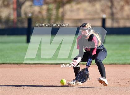 Thumbnail 3 in Chatfield vs. Grand Junction Central  (CHSAA 5A State - 1st Round) photogallery.