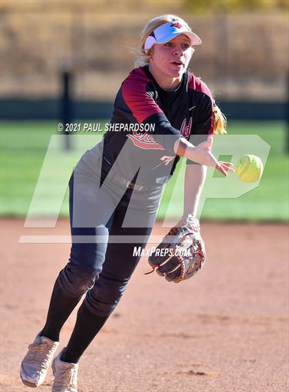 Thumbnail 1 in Chatfield vs. Grand Junction Central  (CHSAA 5A State - 1st Round) photogallery.