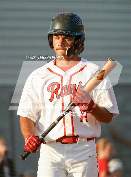 Thumbnail 2 in Hillcrest vs. Dorman (SCHSL 5A Upper-State) photogallery.