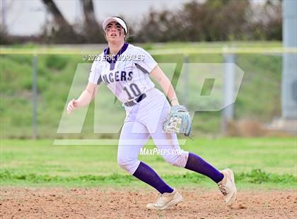 Thumbnail 1 in Brawley vs. Carlsbad (Cougar Classic) photogallery.