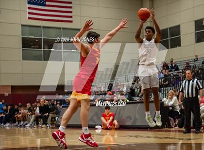 Thumbnail 3 in Bergen Catholic vs Hudson Catholic (Dennis Gregory Memorial Classic) photogallery.