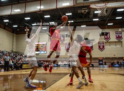 Thumbnail 2 in Bergen Catholic vs Hudson Catholic (Dennis Gregory Memorial Classic) photogallery.