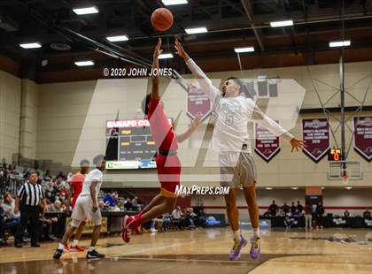 Thumbnail 3 in Bergen Catholic vs Hudson Catholic (Dennis Gregory Memorial Classic) photogallery.