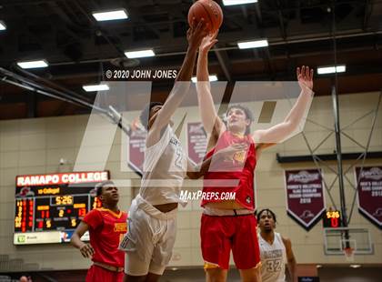 Thumbnail 2 in Bergen Catholic vs Hudson Catholic (Dennis Gregory Memorial Classic) photogallery.