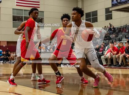 Thumbnail 3 in Bergen Catholic vs Hudson Catholic (Dennis Gregory Memorial Classic) photogallery.