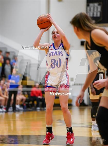 Thumbnail 2 in Lebanon vs. Western Boone (IHSAA 3A Sectional First Round) photogallery.