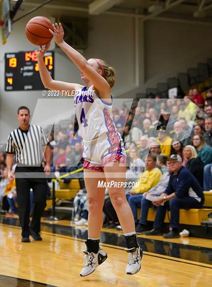 Thumbnail 1 in Lebanon vs. Western Boone (IHSAA 3A Sectional First Round) photogallery.
