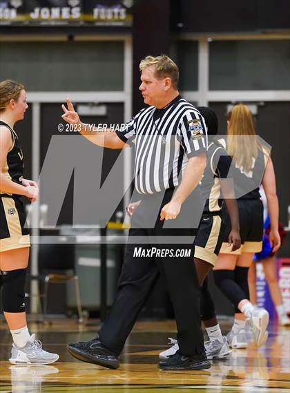 Thumbnail 2 in Lebanon vs. Western Boone (IHSAA 3A Sectional First Round) photogallery.