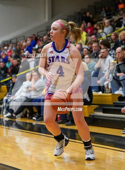 Thumbnail 1 in Lebanon vs. Western Boone (IHSAA 3A Sectional First Round) photogallery.