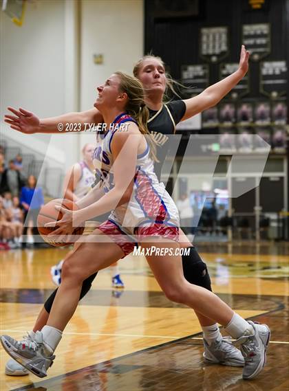 Thumbnail 3 in Lebanon vs. Western Boone (IHSAA 3A Sectional First Round) photogallery.