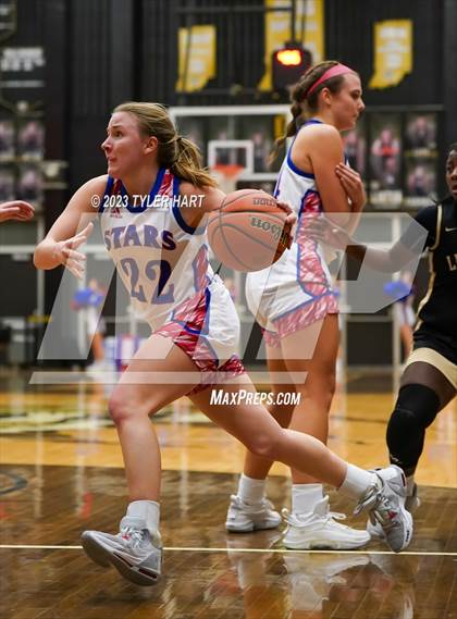 Thumbnail 1 in Lebanon vs. Western Boone (IHSAA 3A Sectional First Round) photogallery.