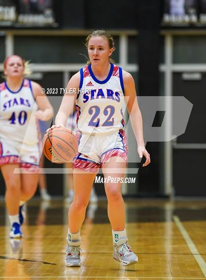 Thumbnail 1 in Lebanon vs. Western Boone (IHSAA 3A Sectional First Round) photogallery.