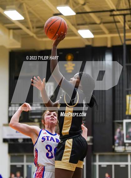 Thumbnail 1 in Lebanon vs. Western Boone (IHSAA 3A Sectional First Round) photogallery.