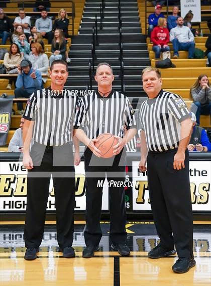 Thumbnail 3 in Lebanon vs. Western Boone (IHSAA 3A Sectional First Round) photogallery.