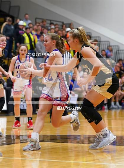 Thumbnail 2 in Lebanon vs. Western Boone (IHSAA 3A Sectional First Round) photogallery.