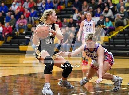 Thumbnail 1 in Lebanon vs. Western Boone (IHSAA 3A Sectional First Round) photogallery.