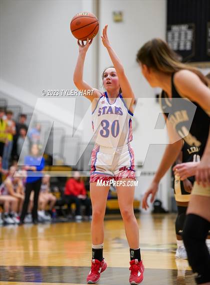 Thumbnail 3 in Lebanon vs. Western Boone (IHSAA 3A Sectional First Round) photogallery.