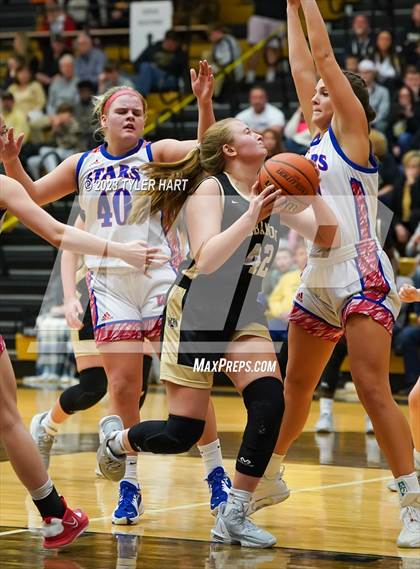 Thumbnail 2 in Lebanon vs. Western Boone (IHSAA 3A Sectional First Round) photogallery.