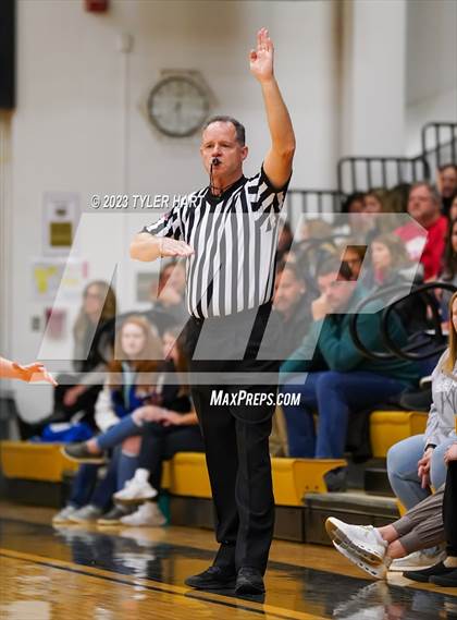 Thumbnail 1 in Lebanon vs. Western Boone (IHSAA 3A Sectional First Round) photogallery.