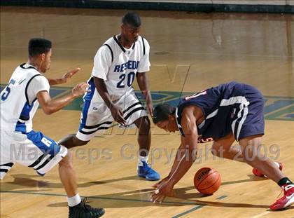 Thumbnail 1 in Pacific Hills vs. Reseda (MaxPreps Holiday Classic) photogallery.