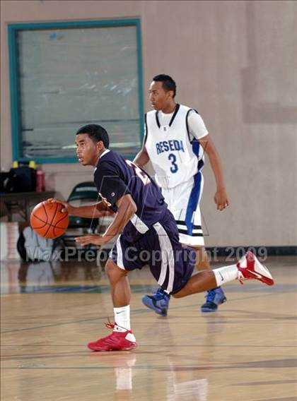 Thumbnail 1 in Pacific Hills vs. Reseda (MaxPreps Holiday Classic) photogallery.