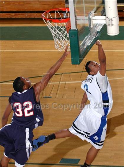 Thumbnail 3 in Pacific Hills vs. Reseda (MaxPreps Holiday Classic) photogallery.