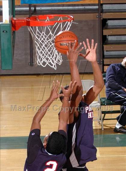 Thumbnail 1 in Pacific Hills vs. Reseda (MaxPreps Holiday Classic) photogallery.