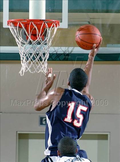 Thumbnail 3 in Pacific Hills vs. Reseda (MaxPreps Holiday Classic) photogallery.
