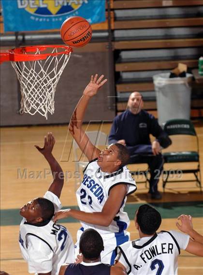 Thumbnail 2 in Pacific Hills vs. Reseda (MaxPreps Holiday Classic) photogallery.