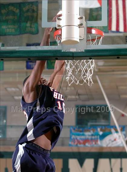 Thumbnail 1 in Pacific Hills vs. Reseda (MaxPreps Holiday Classic) photogallery.