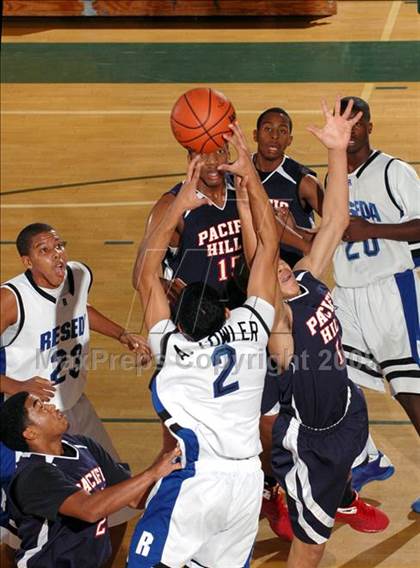 Thumbnail 3 in Pacific Hills vs. Reseda (MaxPreps Holiday Classic) photogallery.