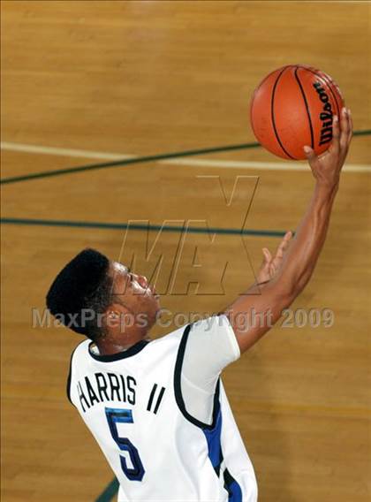 Thumbnail 2 in Pacific Hills vs. Reseda (MaxPreps Holiday Classic) photogallery.