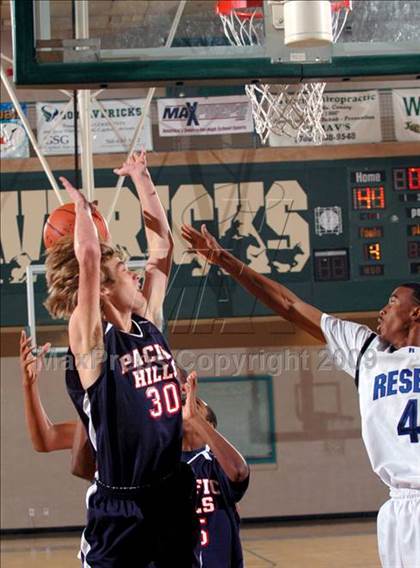 Thumbnail 3 in Pacific Hills vs. Reseda (MaxPreps Holiday Classic) photogallery.