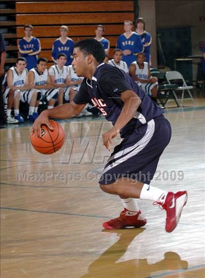 Thumbnail 1 in Pacific Hills vs. Reseda (MaxPreps Holiday Classic) photogallery.