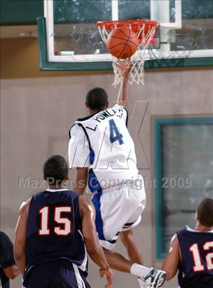 Thumbnail 1 in Pacific Hills vs. Reseda (MaxPreps Holiday Classic) photogallery.
