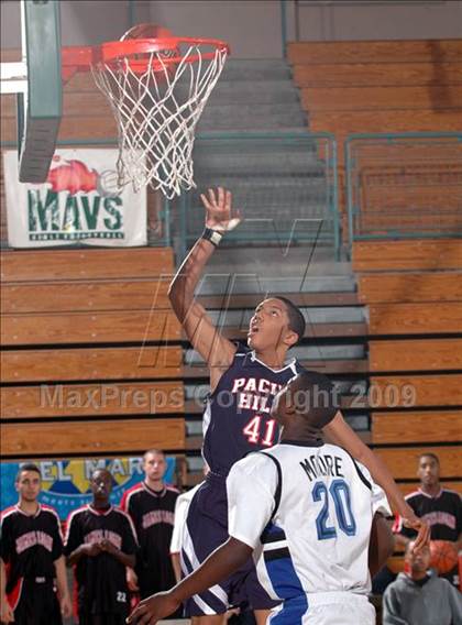 Thumbnail 2 in Pacific Hills vs. Reseda (MaxPreps Holiday Classic) photogallery.