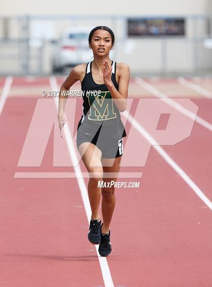 Thumbnail 2 in Herd Roundup @ Elk Grove photogallery.