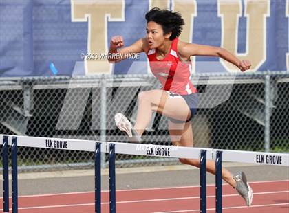 Thumbnail 2 in Herd Roundup @ Elk Grove photogallery.