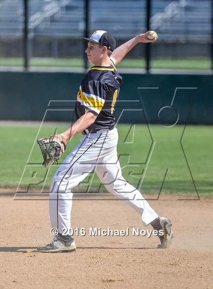 Thumbnail 2 in Taylor @ Reading (OHSAA Division 2 Sectional Playoff) photogallery.