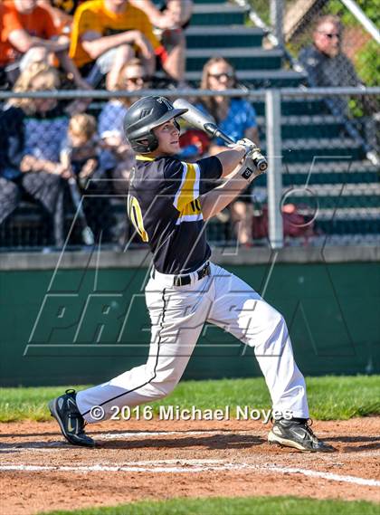 Thumbnail 3 in Taylor @ Reading (OHSAA Division 2 Sectional Playoff) photogallery.