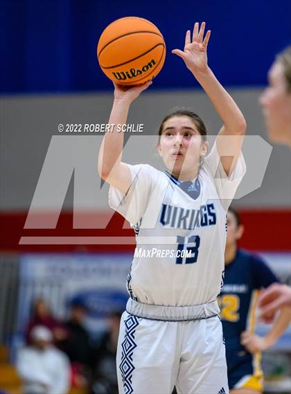 Thumbnail 3 in Pleasant Valley vs Oak Ridge (Folsom-Vista Winter Classic) photogallery.