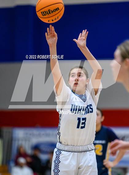 Thumbnail 1 in Pleasant Valley vs Oak Ridge (Folsom-Vista Winter Classic) photogallery.