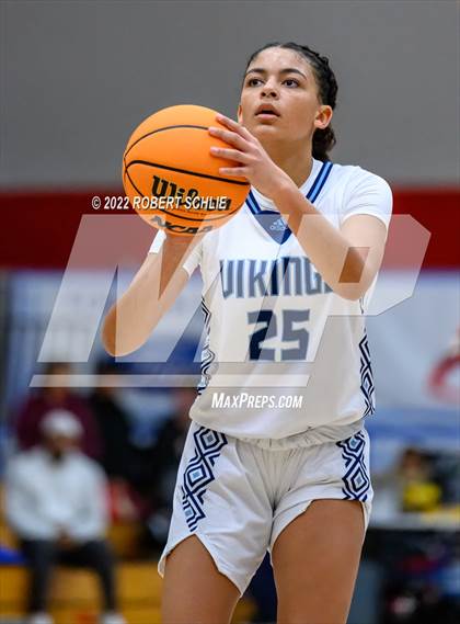 Thumbnail 2 in Pleasant Valley vs Oak Ridge (Folsom-Vista Winter Classic) photogallery.