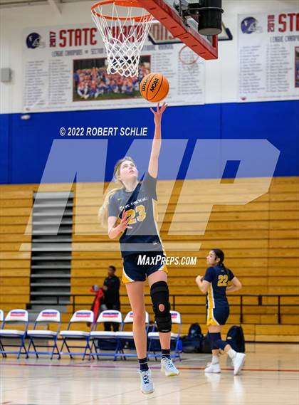 Thumbnail 3 in Pleasant Valley vs Oak Ridge (Folsom-Vista Winter Classic) photogallery.