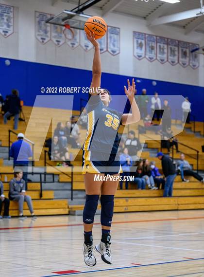 Thumbnail 3 in Pleasant Valley vs Oak Ridge (Folsom-Vista Winter Classic) photogallery.