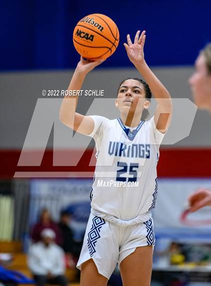 Thumbnail 3 in Pleasant Valley vs Oak Ridge (Folsom-Vista Winter Classic) photogallery.