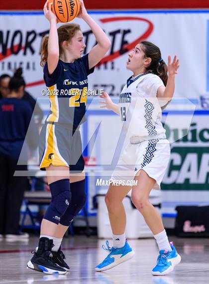 Thumbnail 3 in Pleasant Valley vs Oak Ridge (Folsom-Vista Winter Classic) photogallery.