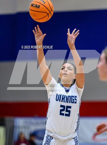 Thumbnail 1 in Pleasant Valley vs Oak Ridge (Folsom-Vista Winter Classic) photogallery.